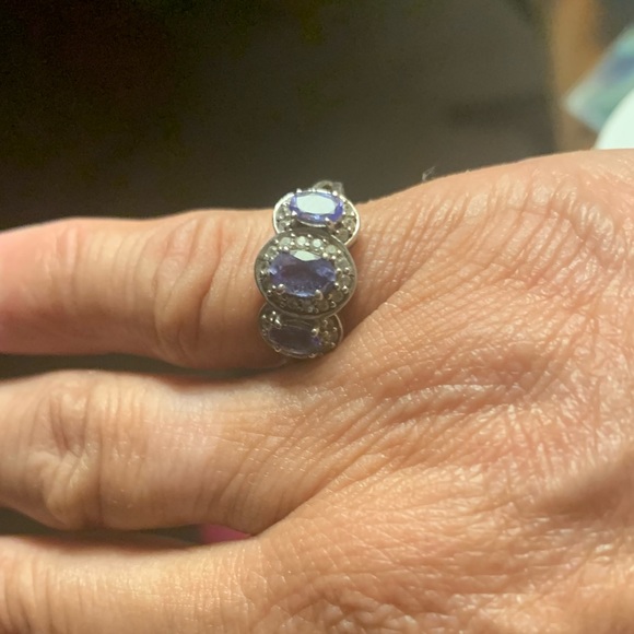 Trilogy genuine oval cut tanzanite ring 1 ctw - Picture 6 of 7
